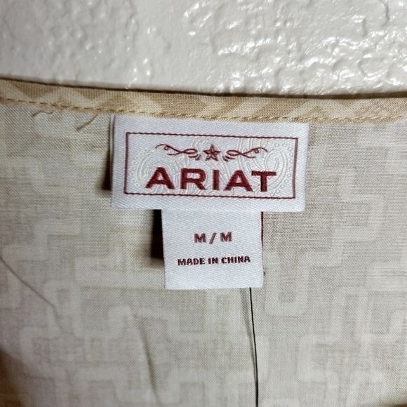 NWT Ariat Women's Warrior Tunic Beige Tan Embroidered Top Tori Print sz M - Picture 8 of 8
